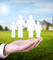 上有老，下有小的家庭，该如何规划家庭保险？