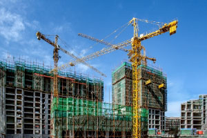 装修房屋,房主需给装修工人购买意外保险