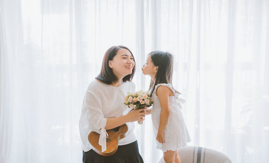 少儿保险,少儿成长必备,有了TA,孩子一生无忧