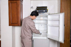 饭热菜能直接放到冰箱中去吗？