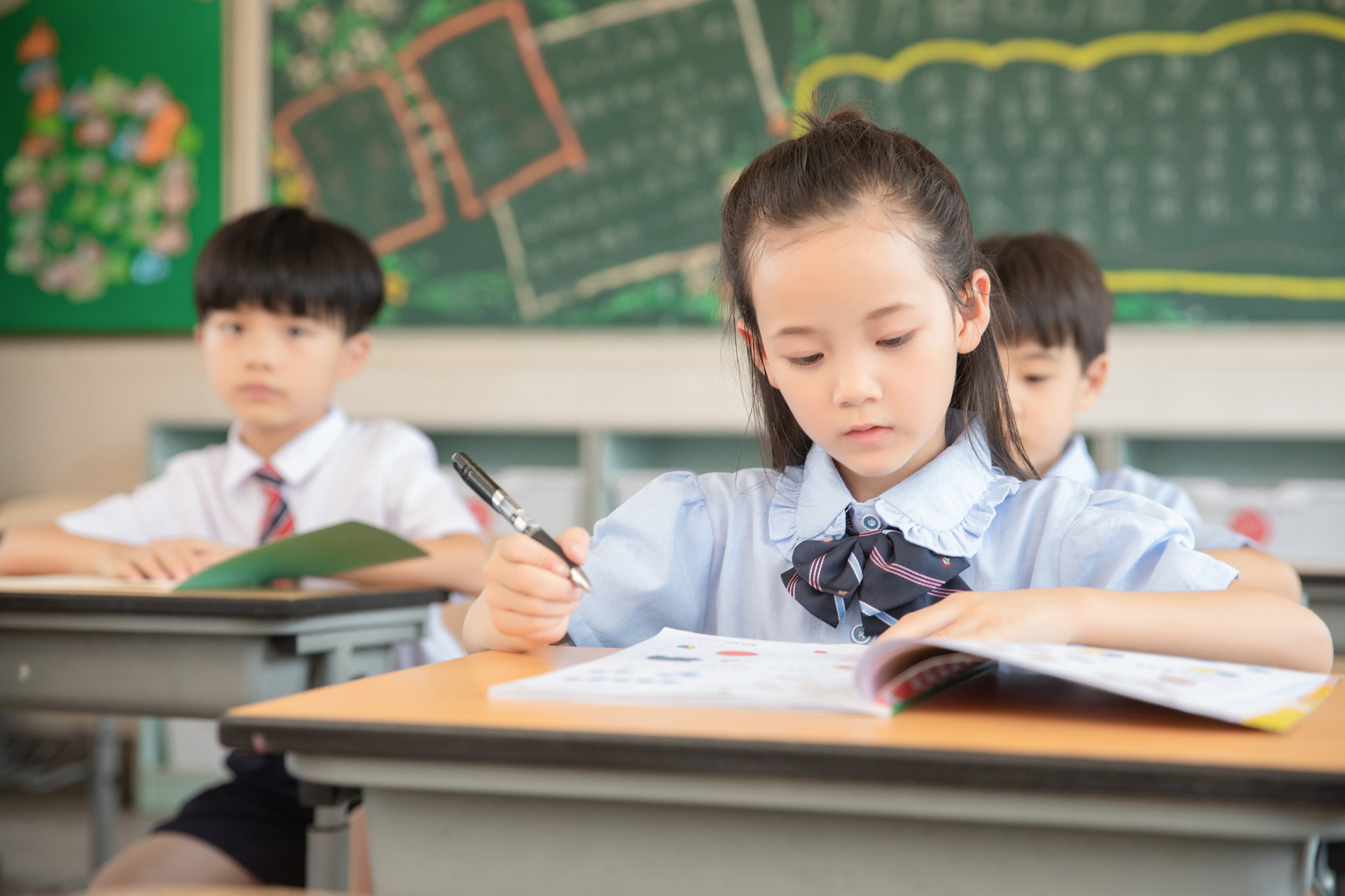小孩教育金保险可以趸交吗？